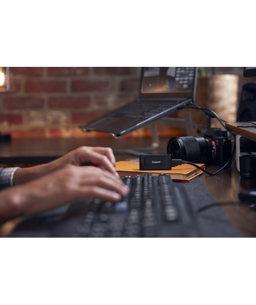 Kingston  2000GB XS1000 PORTABLE SSD